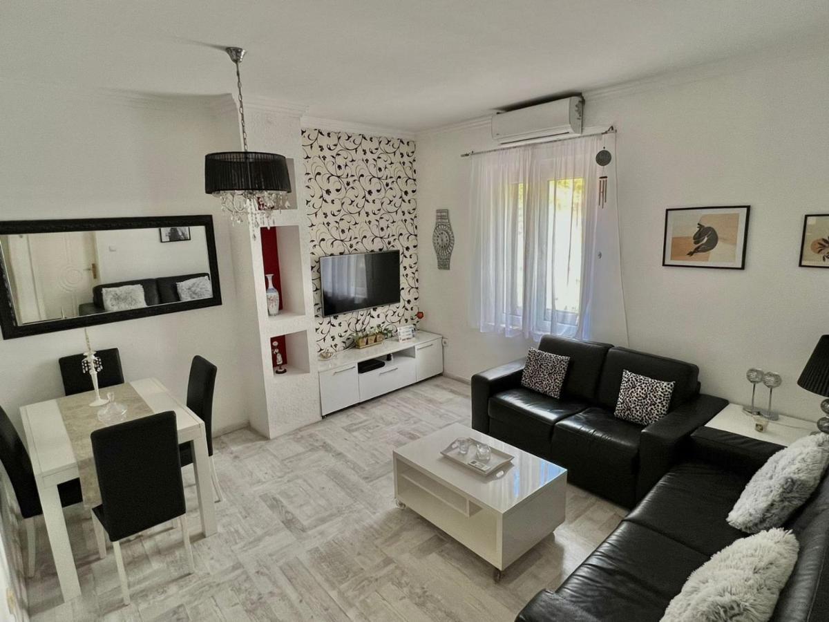 Apartment Kiki Kotor Eksteriør billede