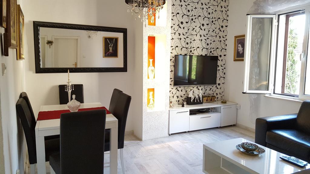 Apartment Kiki Kotor Eksteriør billede